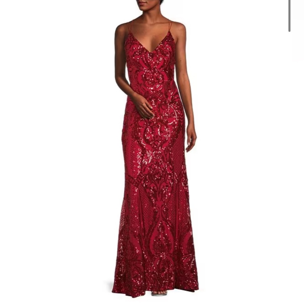 Beautiful homecoming or prom dress, brought but never worn.